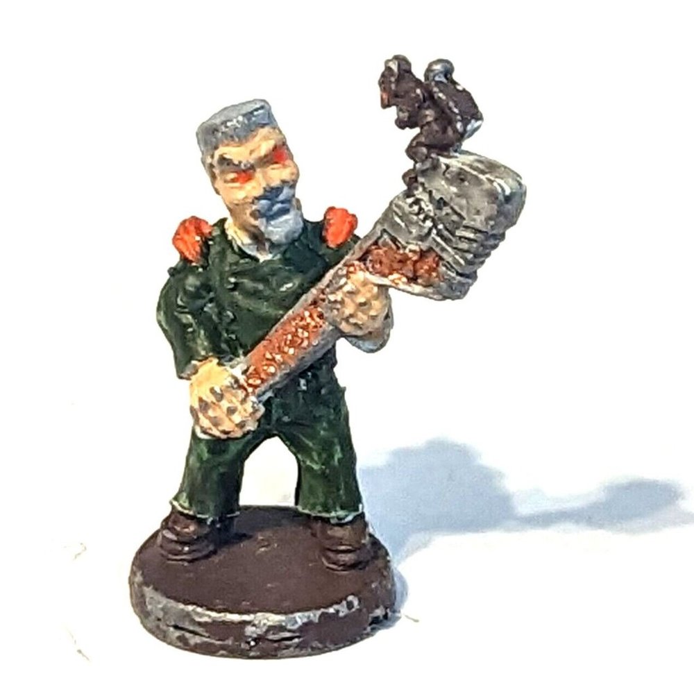 Vintage AD&D Ral Partha Weird Fantasy 23-621 Dwarf with Rune Spanner 25mm